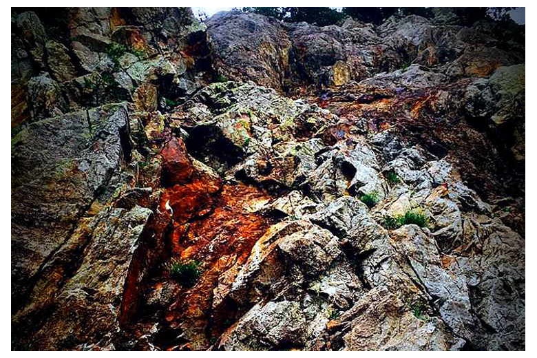 mineralizations of galena (lead) and sperite (zinc) in gerber, road to hut